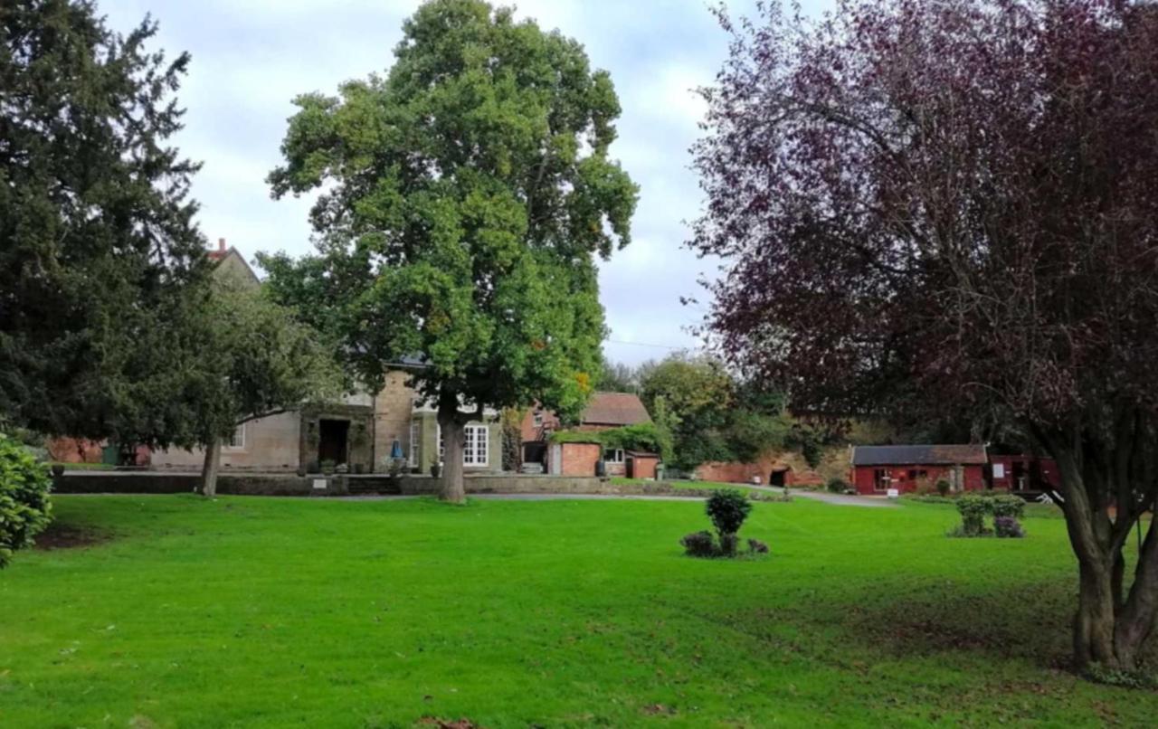 Impeccable 1-Bed House In Retford Close To A1 エクステリア 写真